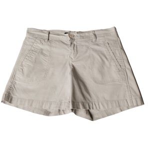 Calvin  Klein Light Kaki Shorts Size 4